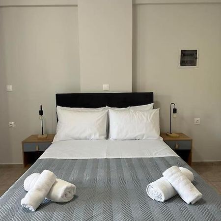 Margarita'S Getaway Apartment Patras Luaran gambar