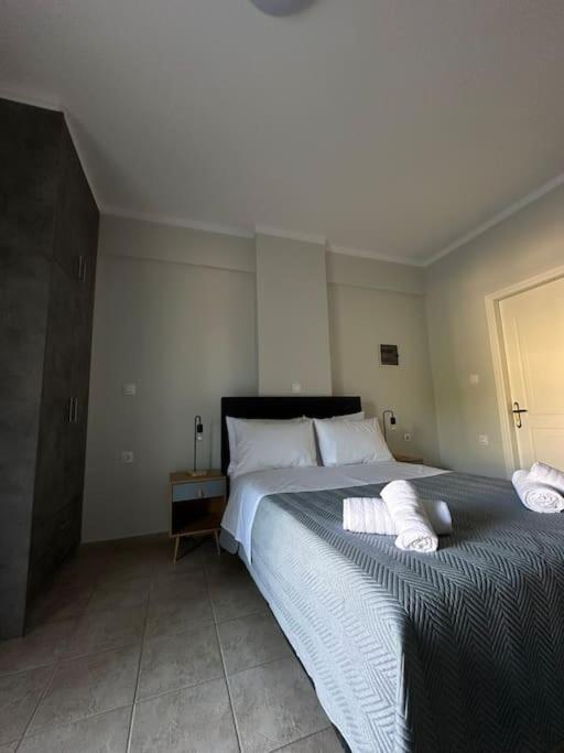 Margarita'S Getaway Apartment Patras Luaran gambar