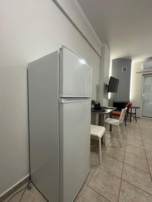 Margarita'S Getaway Apartment Patras Luaran gambar