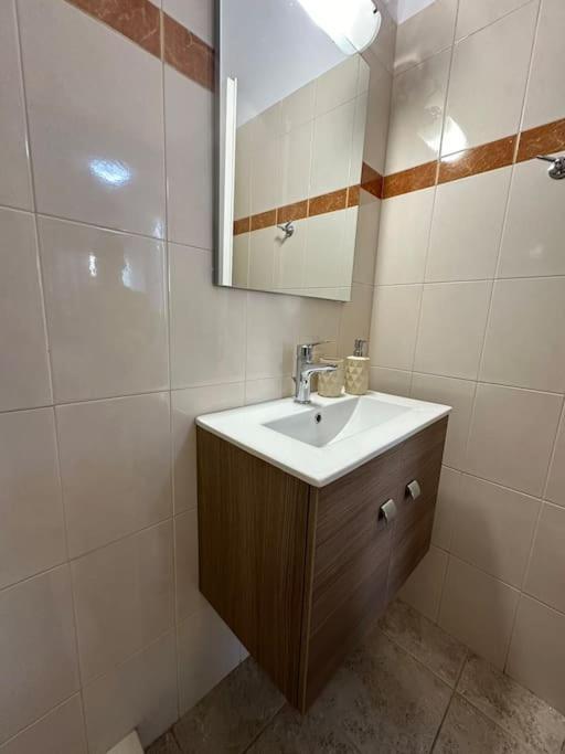 Margarita'S Getaway Apartment Patras Luaran gambar